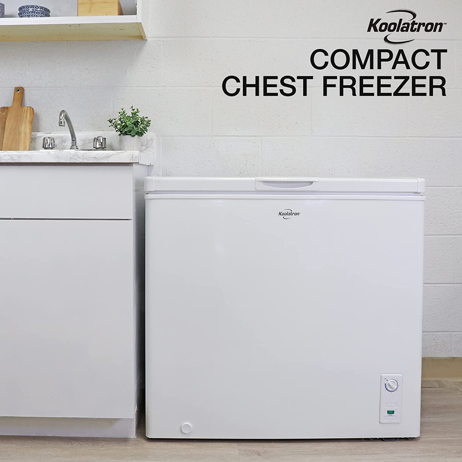 Koolatron Large Chest Freezer, 7.0 cu ft (195L), White, Manual Defrost Deep Freeze, Storage Basket, Space-Saving Flat Back, Stay-Open Lid, Front-Access Drain, for Basement, Laundry Room, Cottage